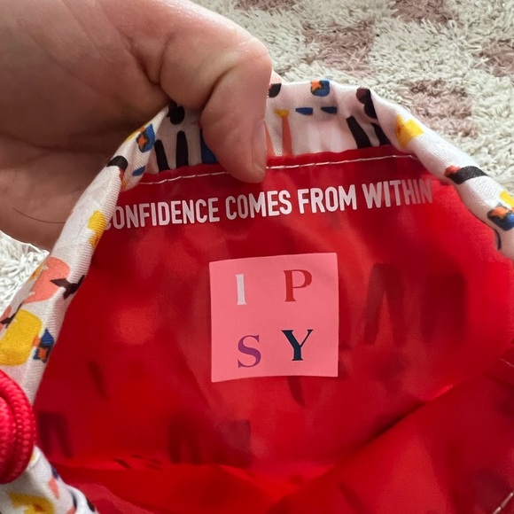 Woman Stand Together Colorful Make Up Bag 💖 - Picture 4 of 4